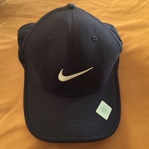 Never Worn Nike Golf Youth Ultralight Navy Hat